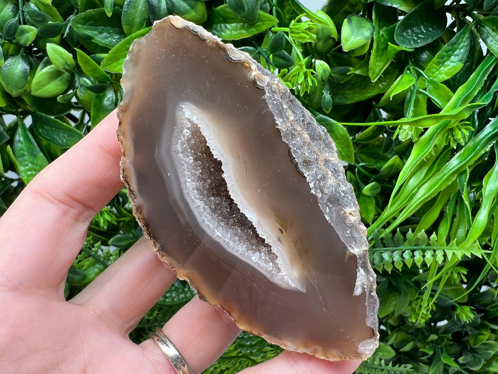 Natural Agate Druzy Geode, Quartz Crystal (9.5/6/4 cm)