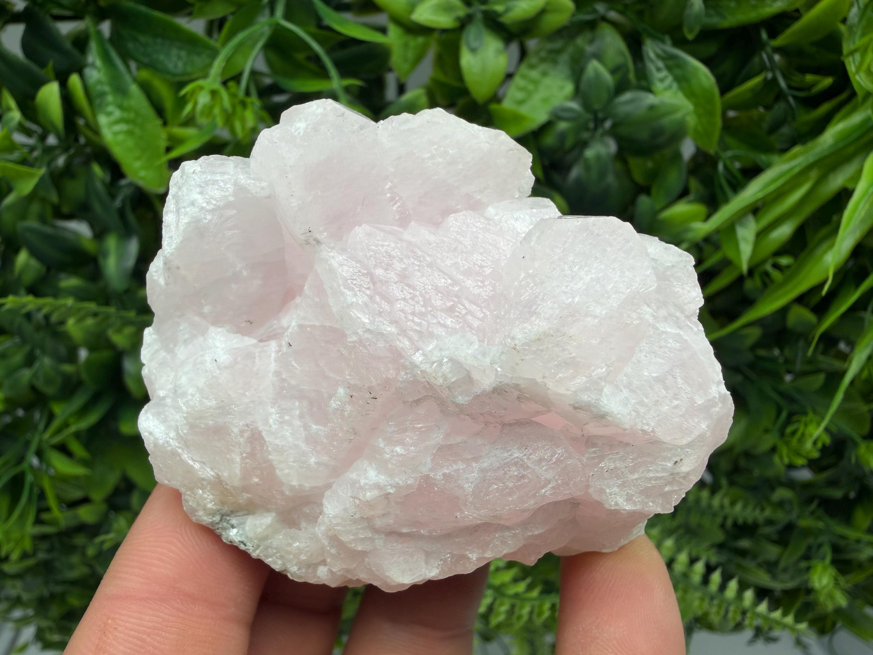 Incredible UV reaction Mangano Calcite, natural minerals souvenir crystal,collection stone Home decor minerals gift Androvo mine Bulgaria