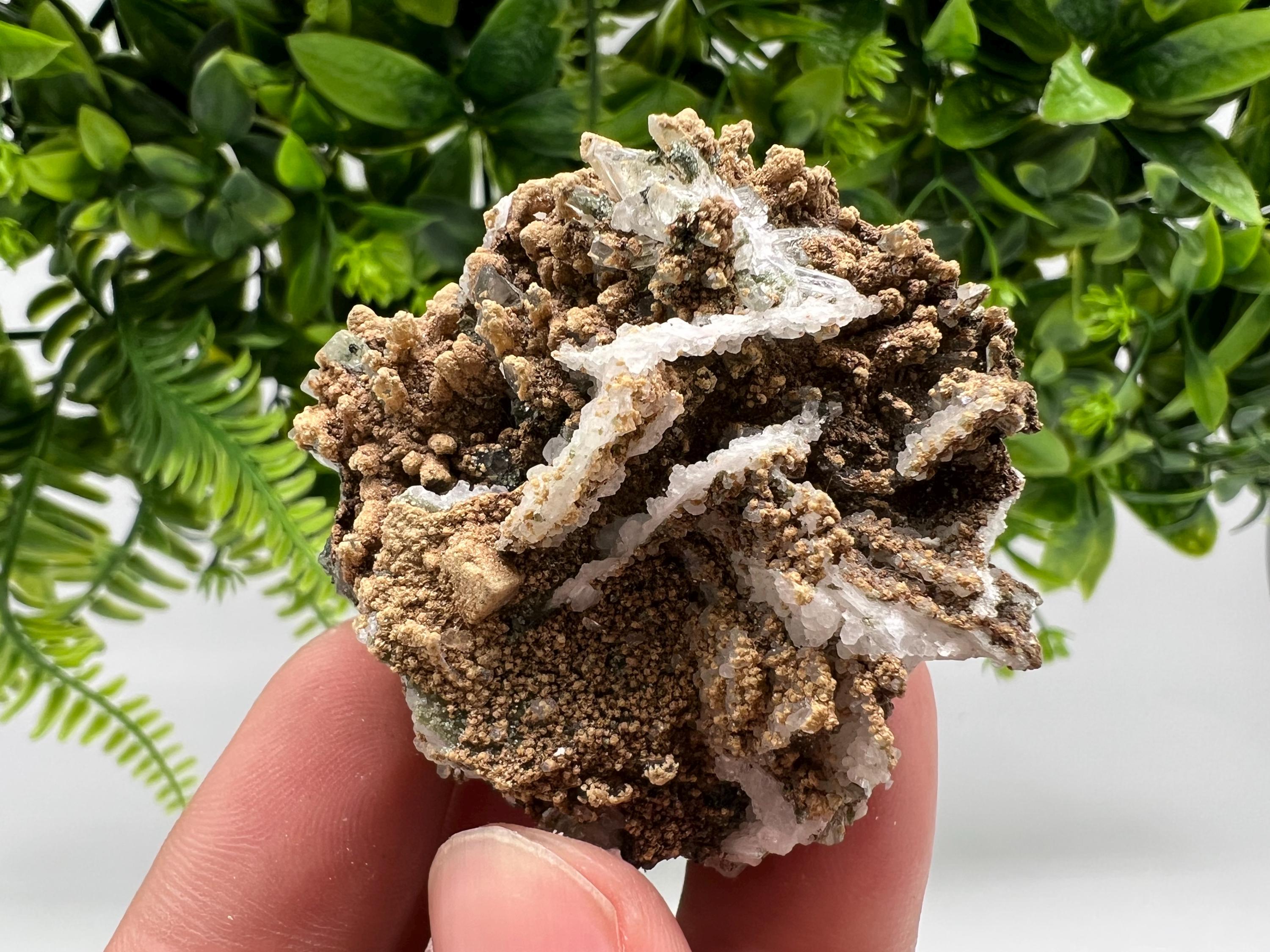 Quartz whit Brown Rhodochrosite from Djurcovo mine,Bulgaria,Quartz,Rhodochrosite cluster,natural mineral,collection crystal,mineral specimen