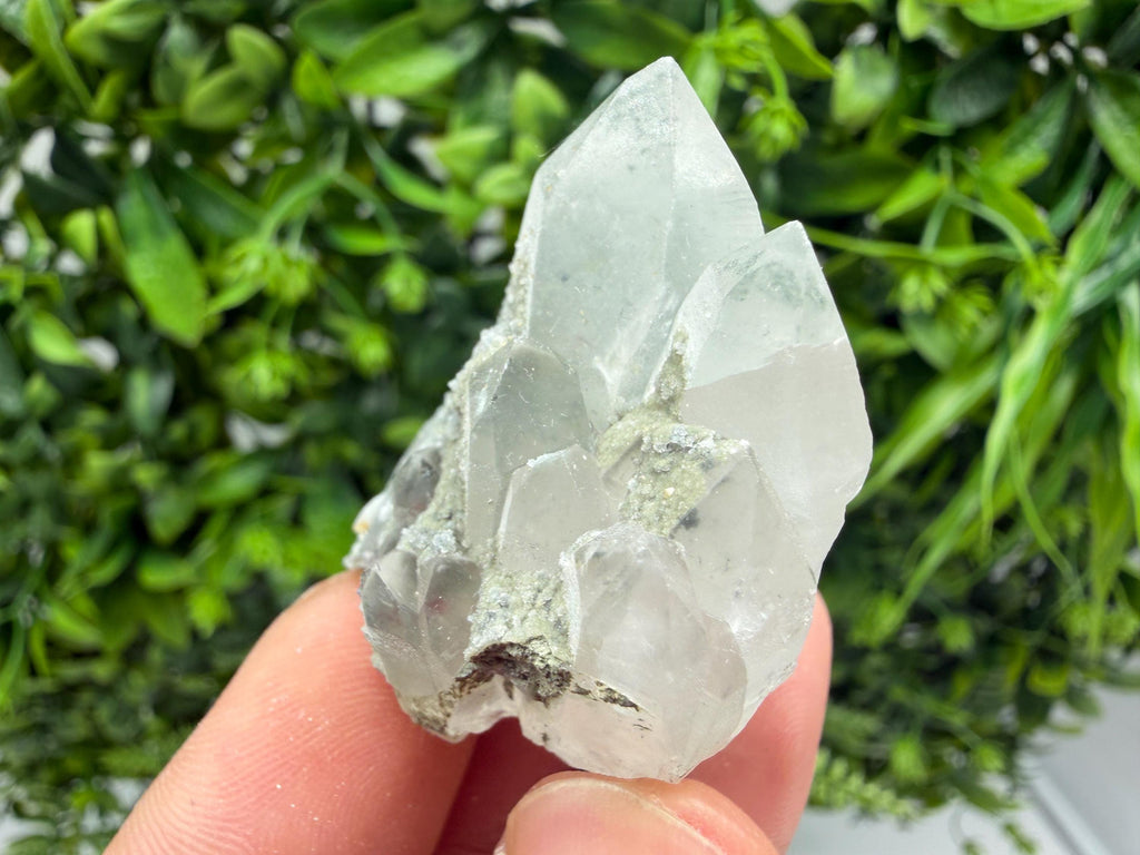 Wonderful Transparent Quartz whit Chlorite ,From 9th September mine,Madan,Bulgaria,Quartz,Quartz crystal,mineral specimen,collection quartz