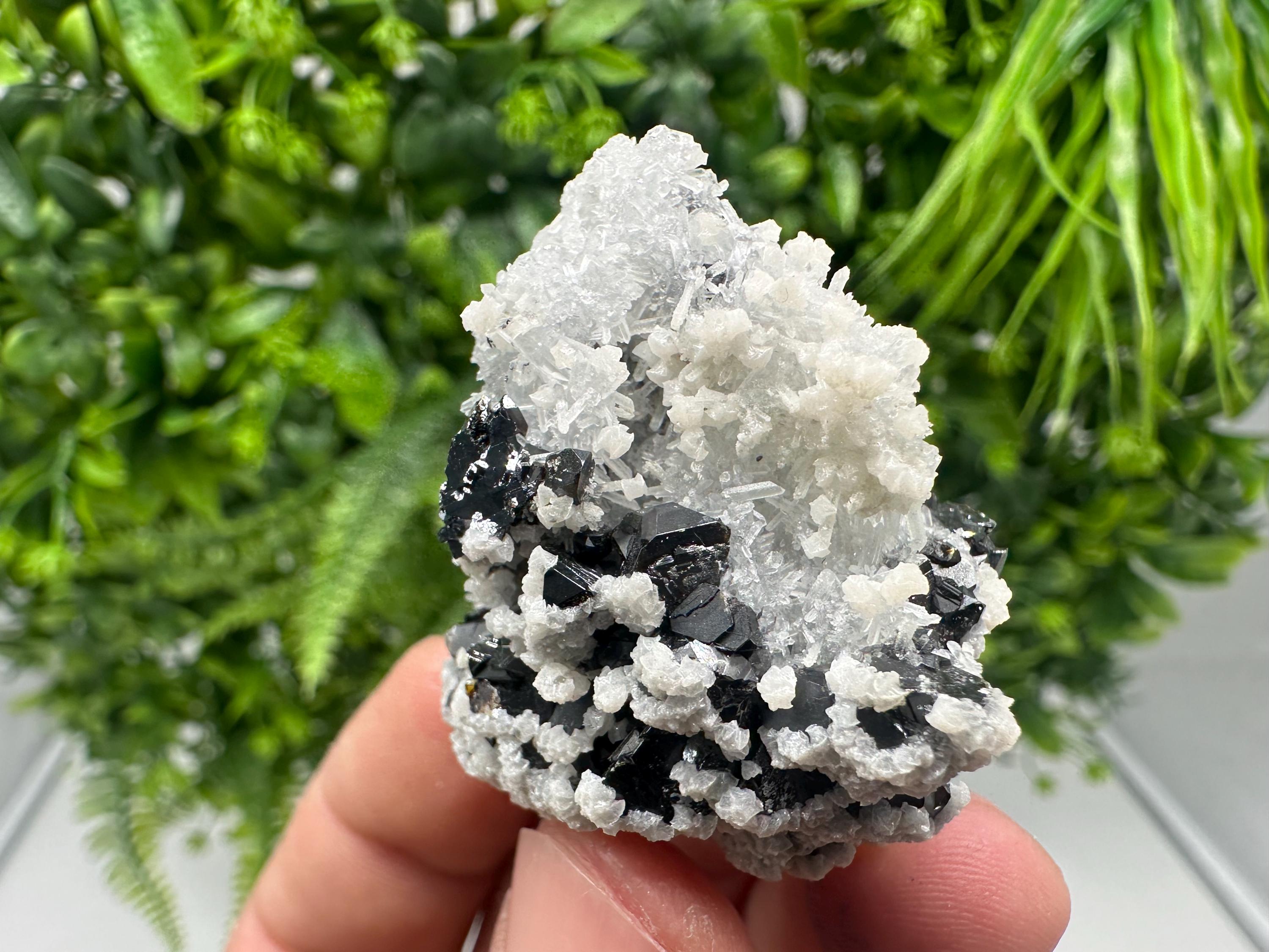 Stunning Quartz whit Sphalerite,Hematite,Iron oxide from 9th September mine,natural,collectible mineral specimen,home decor stone,gift,cryst