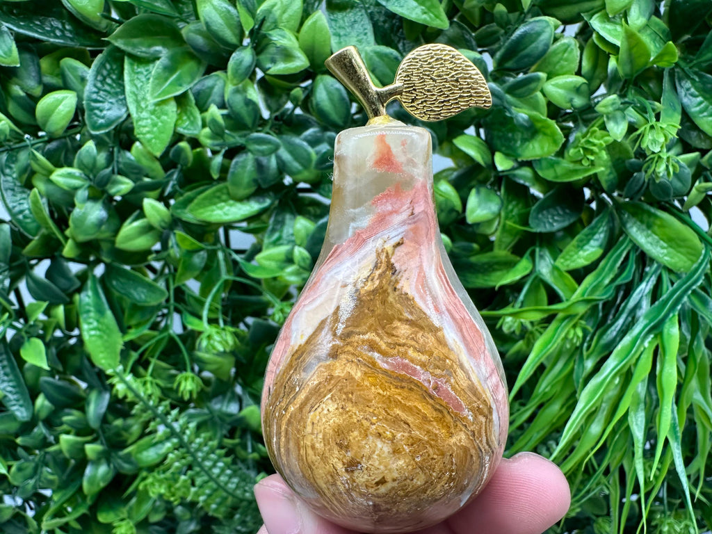 Handcrafted Marbled Onyx Pear Sculpture: Natural Stone Decor
