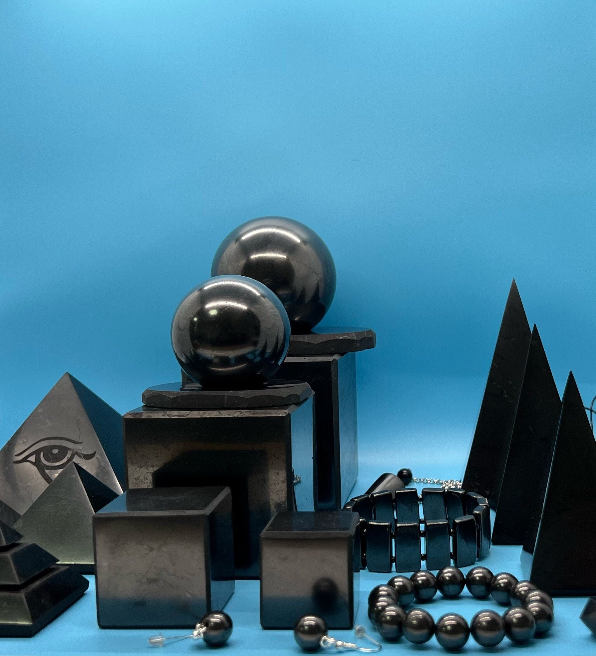 Shungite Pyramid: EMF & 5G Protection, Healing Crystal (7cm)