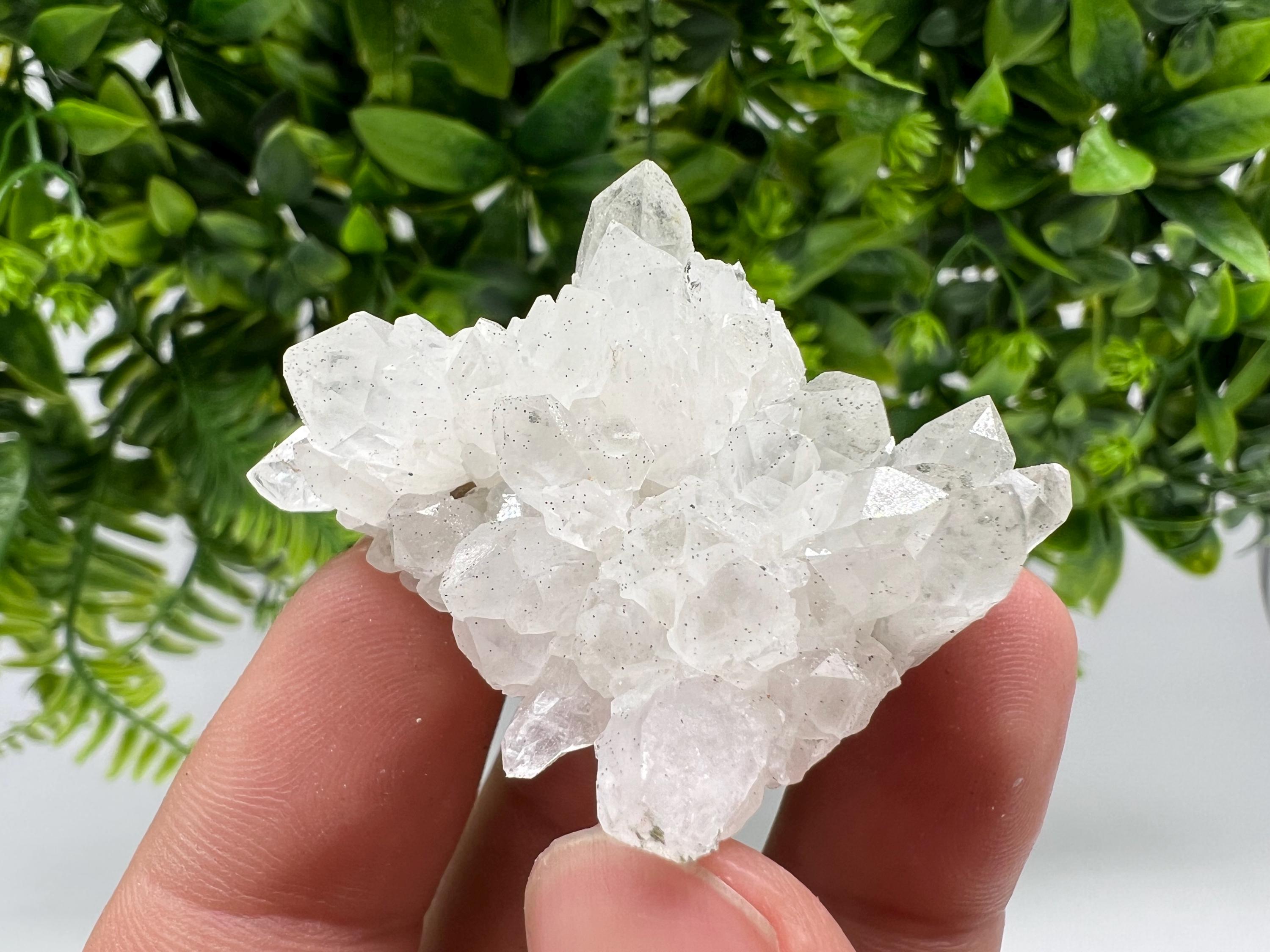 Transparent Quartz whit Rainbow Pyrite Djurcovo Laki Bulgaria natural minerals souvenir crystal stone gift minerals collection rock