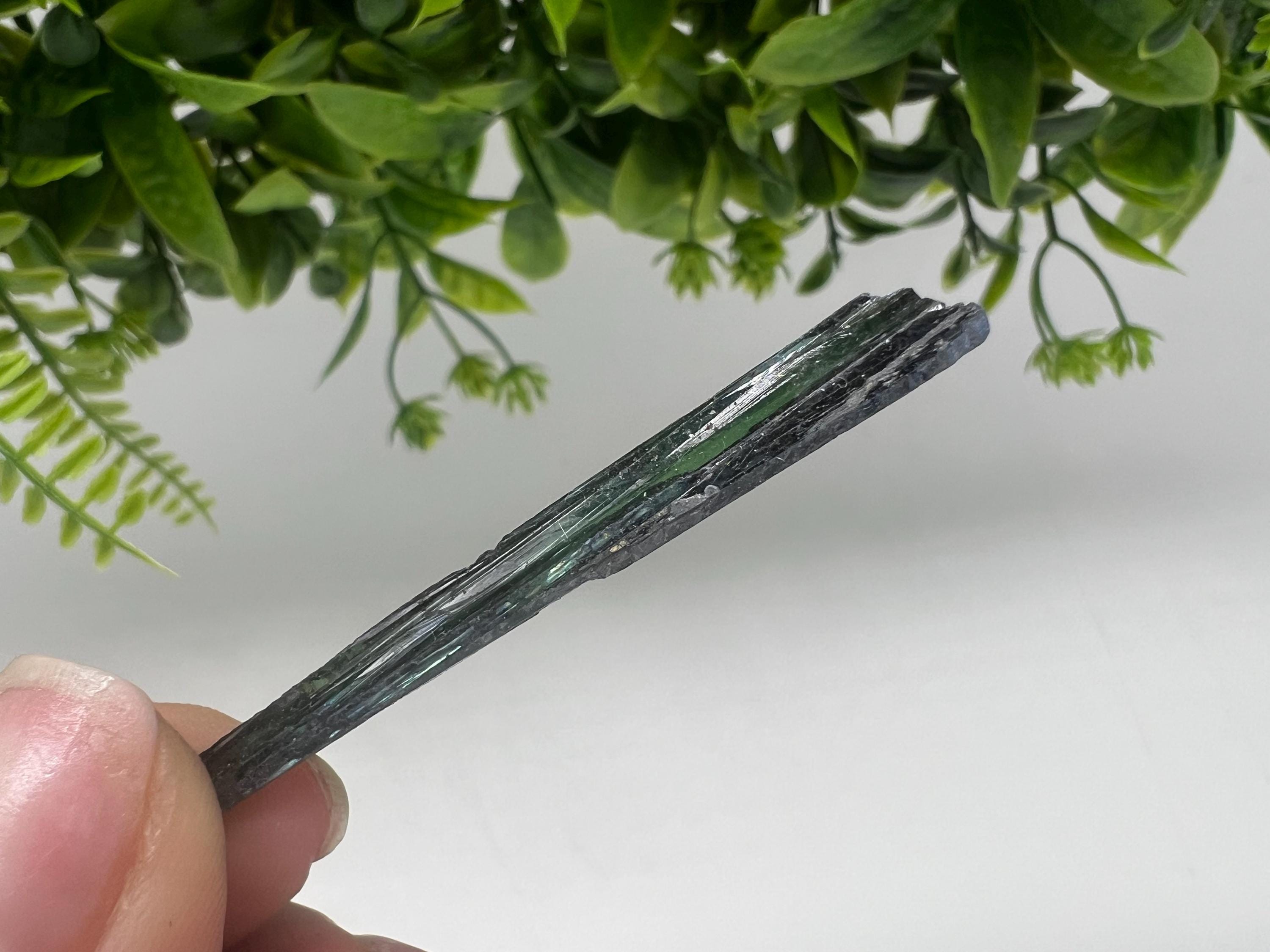 Rare Green Vivianite Crystal Mineral Specimen: Home Decor Gift (5.7cm, 1g)