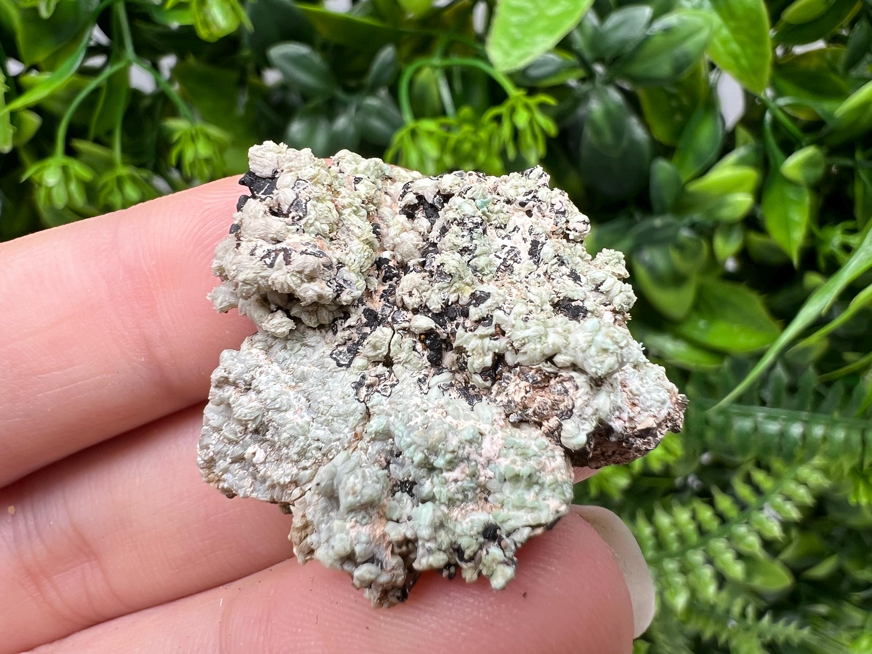 Rare Green/Yellow Pyromorphite and Hematite,on Quartz,from Bulgaria,Madjarovo mine, Natural Mineral ,Healing stone ,top collection,rock