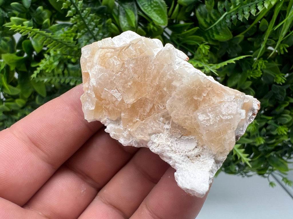 Heulandite Apophyllite Cluster: Raw Gold Minerals from India