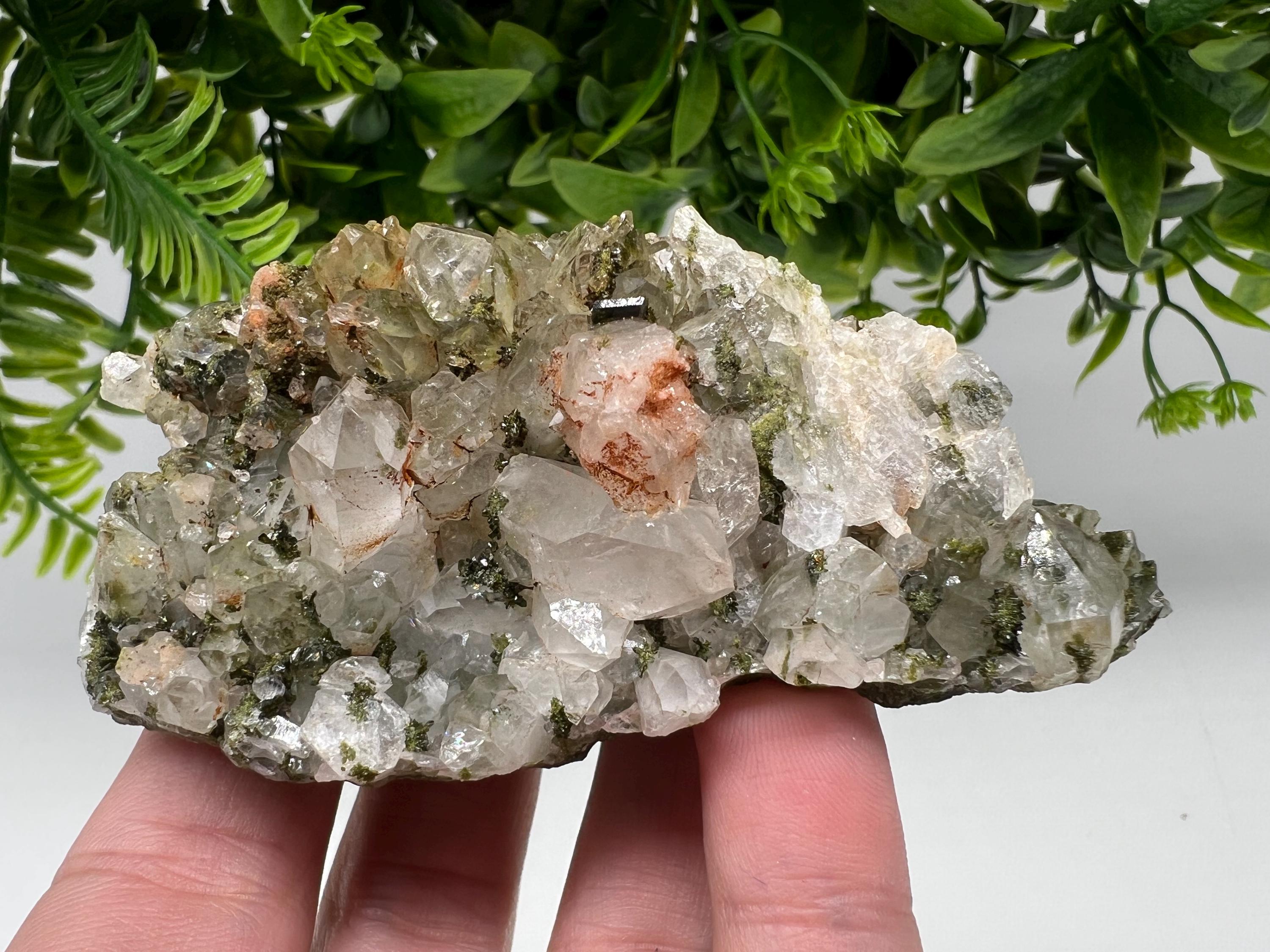 Stunning,Epidote with Quartz from Hakkari Turkey,Rainbow EPIDOTE,Mineral,Collection,Collection’s,GIFT,Epidote Crystal,Epidote from Turkey