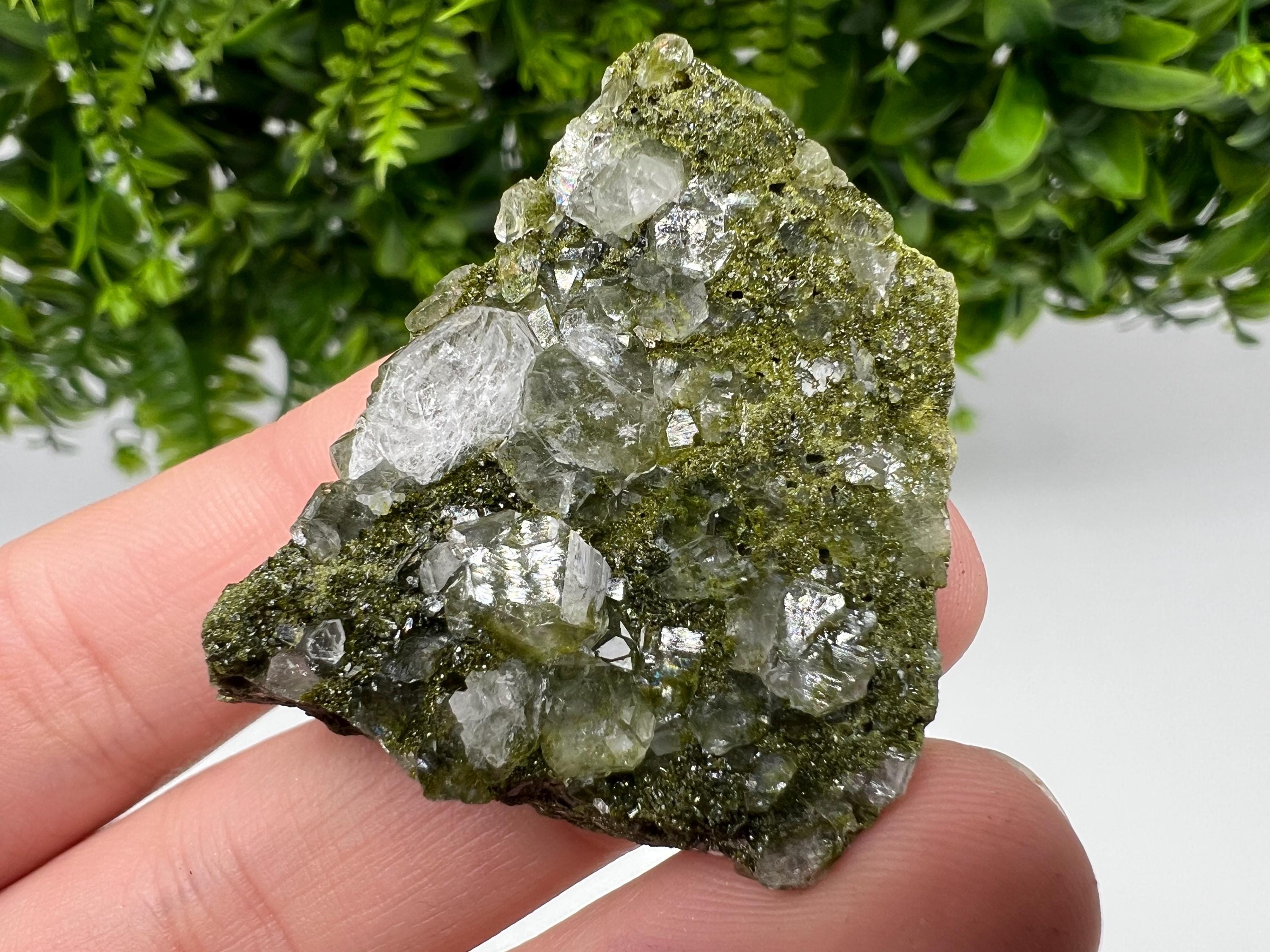 Stunning,Epidote with Quartz from Hakkari Turkey,Rainbow EPIDOTE,Mineral,Collection,Collection’s,GIFT,Epidote Crystal,Epidote from Turkey