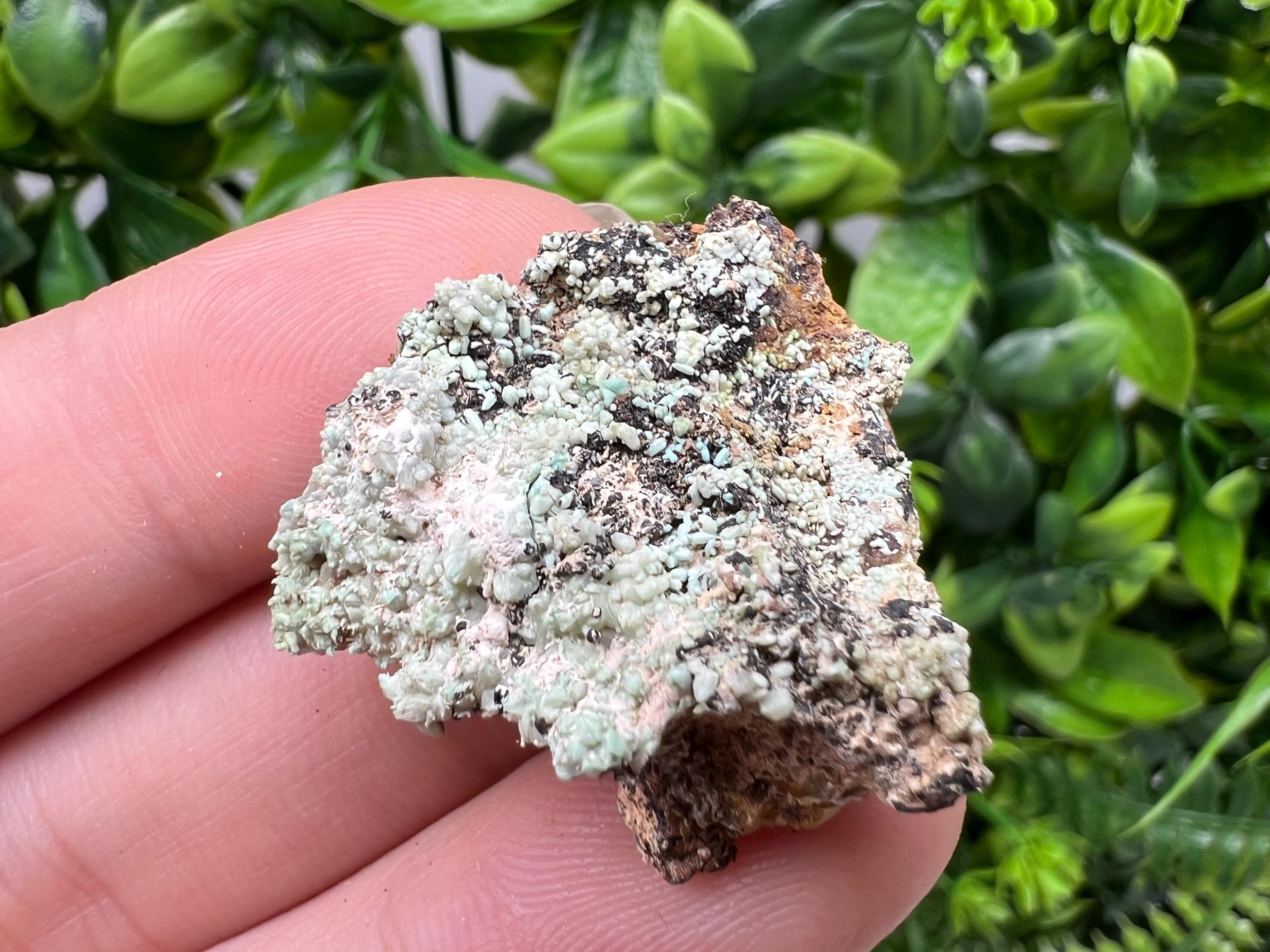 Rare Green/Yellow Pyromorphite and Hematite,on Quartz,from Bulgaria,Madjarovo mine, Natural Mineral ,Healing stone ,top collection,rock