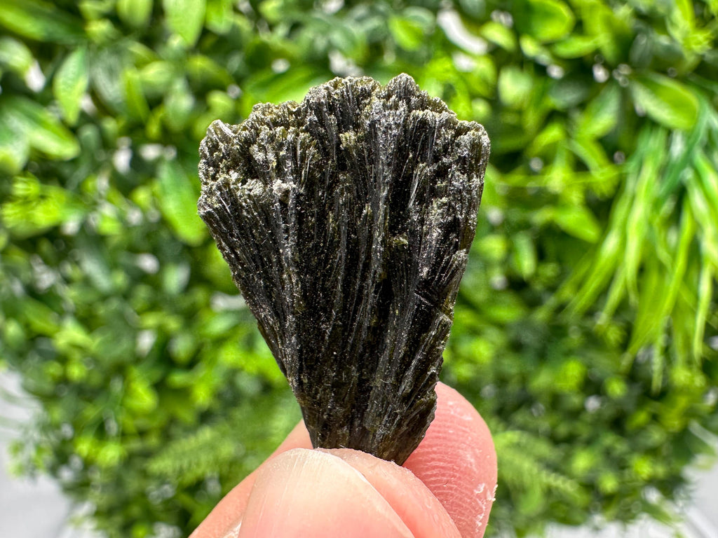 Rare Green Epidote whit Barite From Morocco,Epidote,Mini Collections Epidote,rare mineral Specimen,green epidote,Barite,crystal,Morocco min