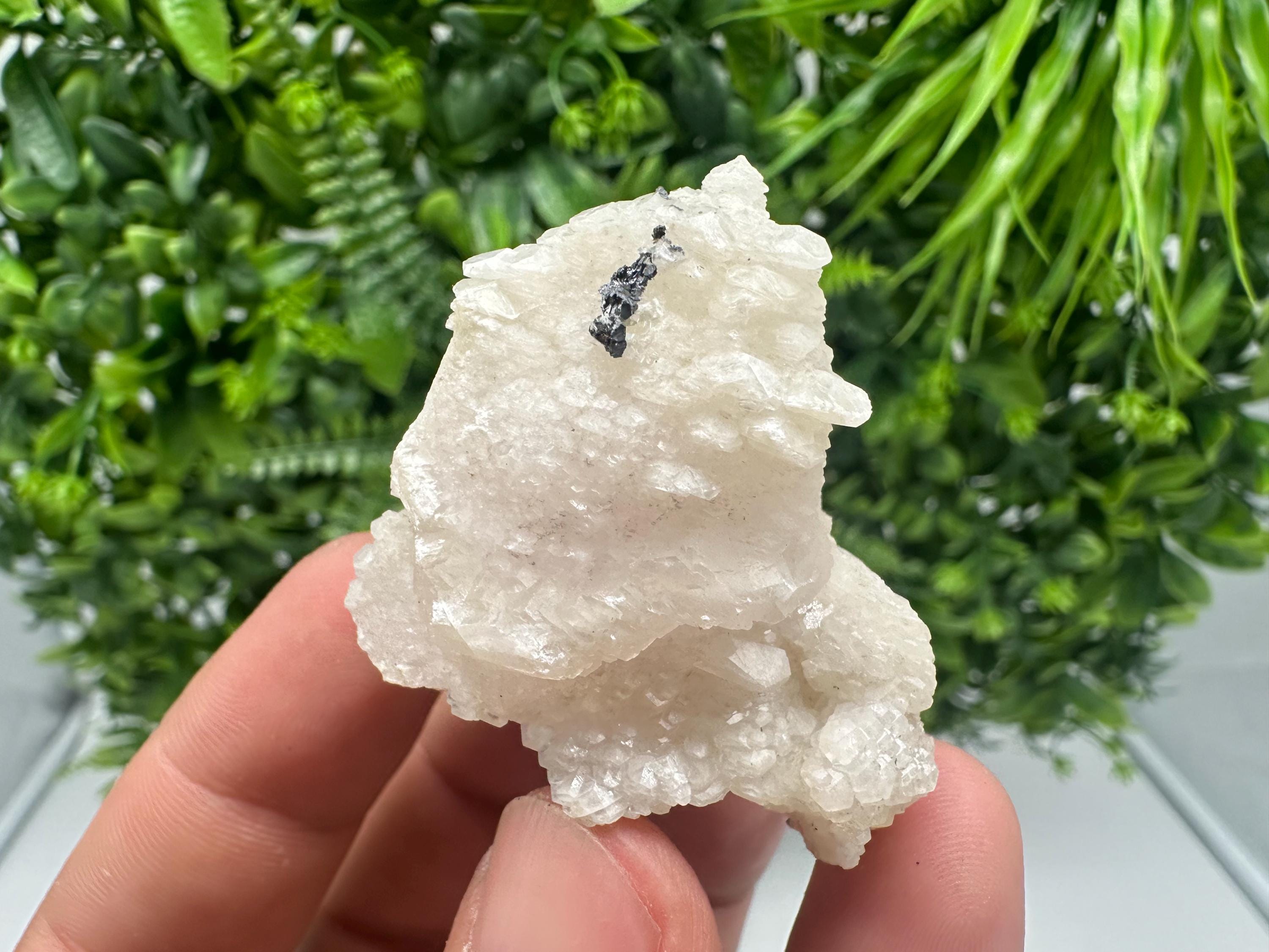Stunning uv fluorescent Calcite natural minerals souvenir crystal home decor stone gift minerals collection calcite cluster Borieva Bulgaria