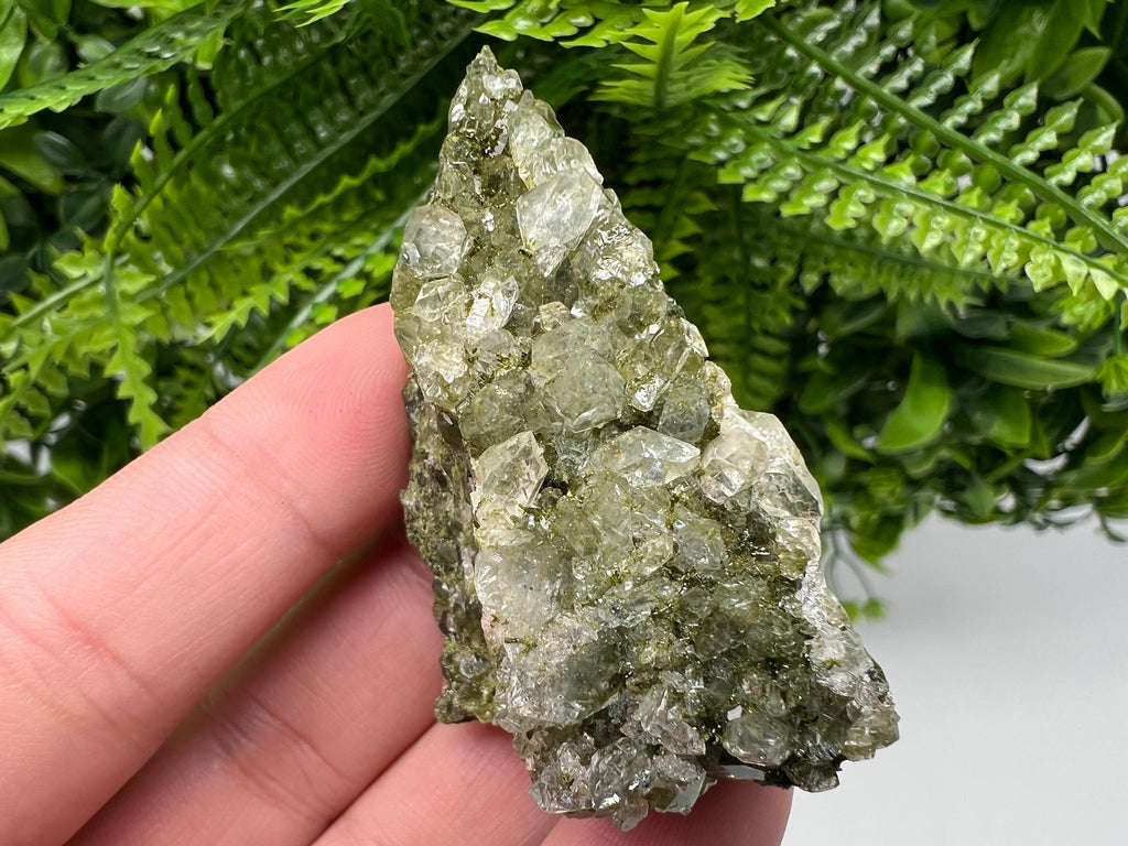 Stunning,Epidote with Quartz from Hakkari Turkey,Rainbow EPIDOTE,Mineral,Collection,Collection’s,GIFT,Epidote Crystal,Epidote from Turkey