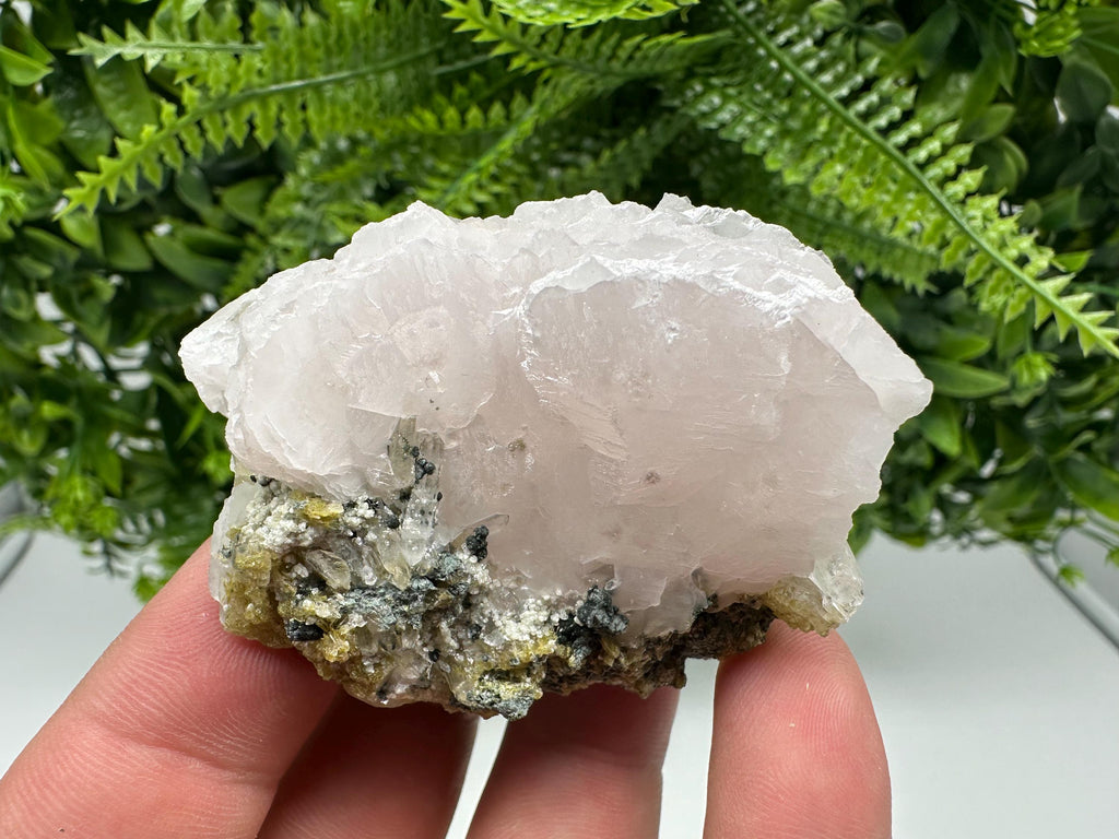 Mangano Calcite Crystal: Borieva Mine, Bulgaria - Home Decor Stone