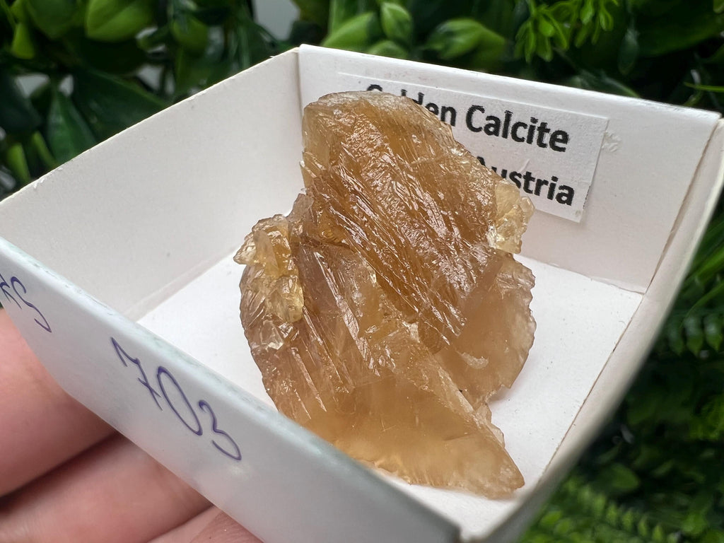 Raw Honey Calcite Crystal: Golden Yellow Stone (3.5/3 cm