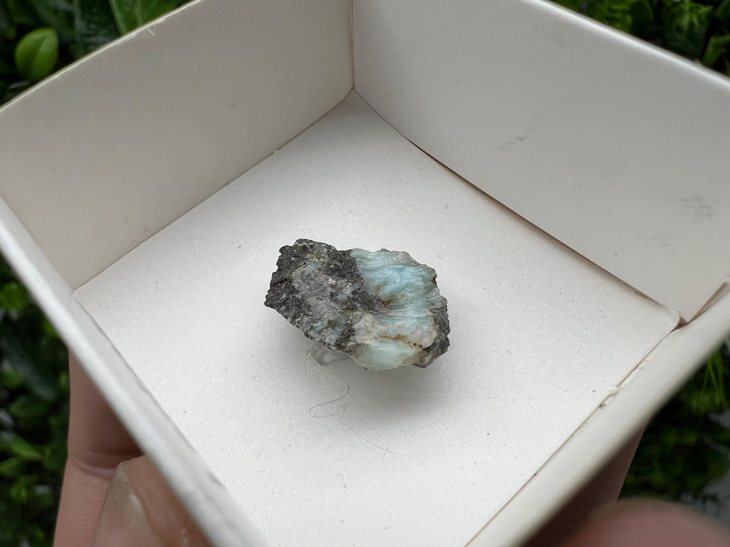 Rare Raw Larimar Specimen: Dominican Republic Mineral Collection (20/15mm)
