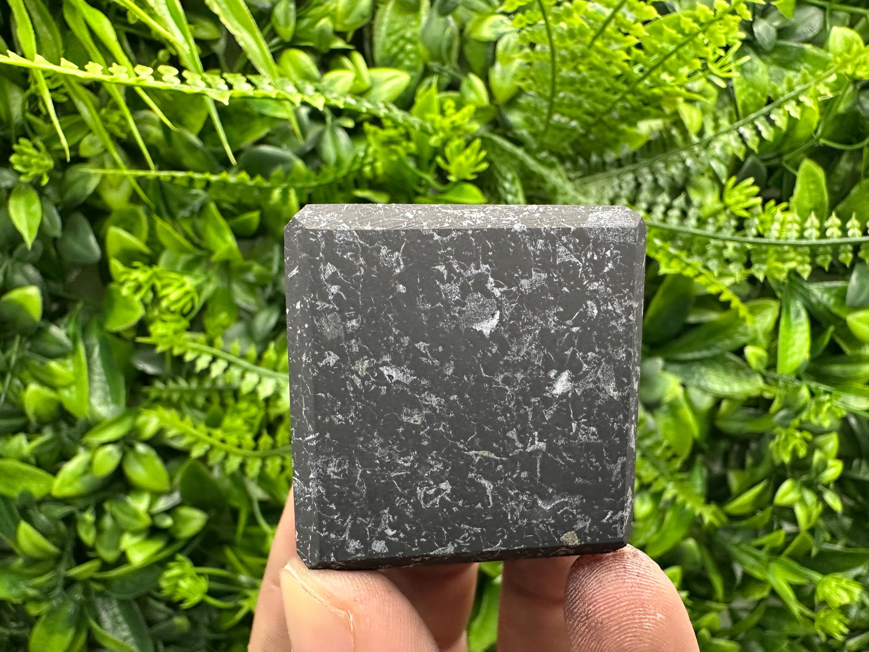 Shungite Cube 4cm: EMF & 5G Protection, Healing Crystal