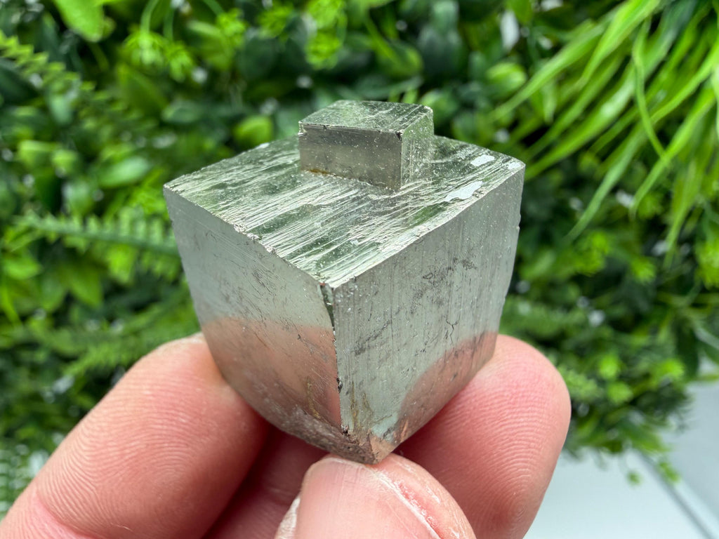 Interjoined,Pyrite,Gold,Cube PYRITE, Navajun, La Rioja, SPAIN,natural Pyrite shiny Pyrite home decor stone gift minerals,collectibls