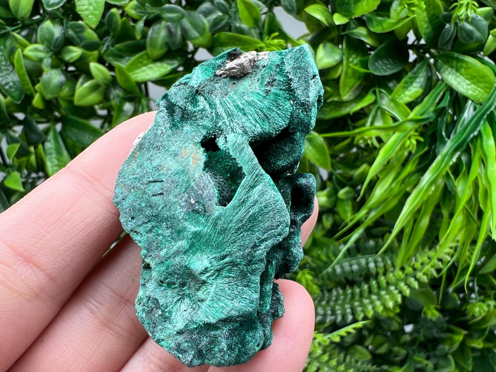 Malachite Crystal from Congo,Minerals,Crystals from Congo,Green Malachite, Malachite,Natural Malachite,Malachite Stone,Chakra, Specimens