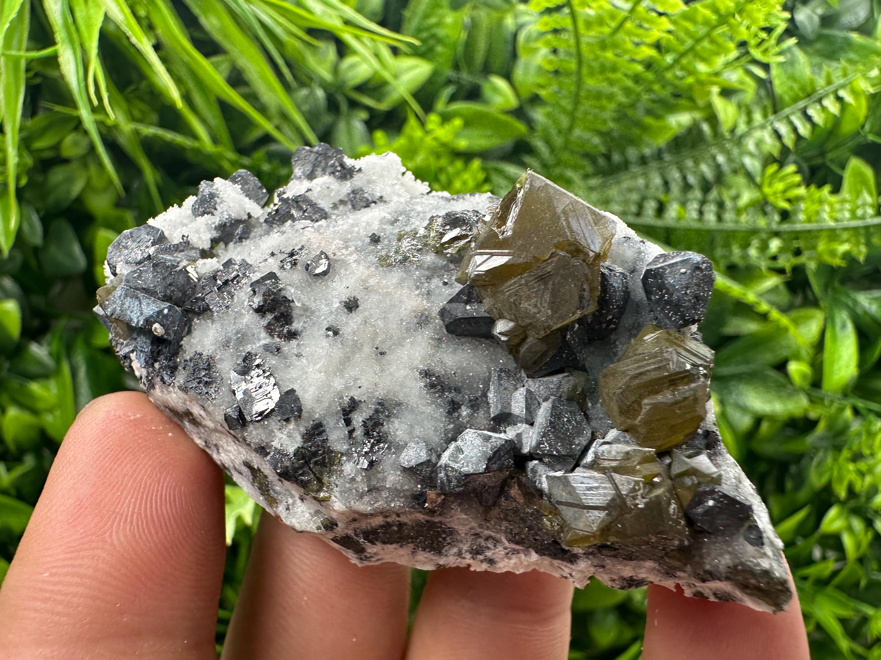 Green Cleiophane Sphalerite Gemstone, Natural Mineral Specimen