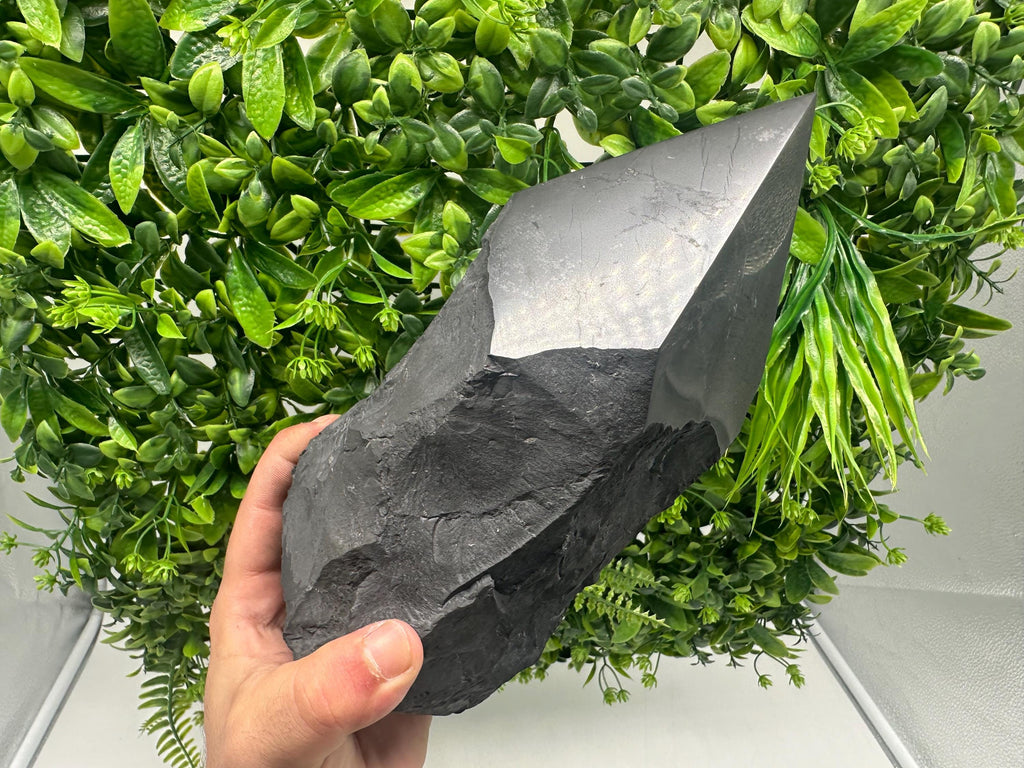 Large Shungite EMF Neutralizer Tower: Crystal Energy Protection Decor (20cm, 1500g)